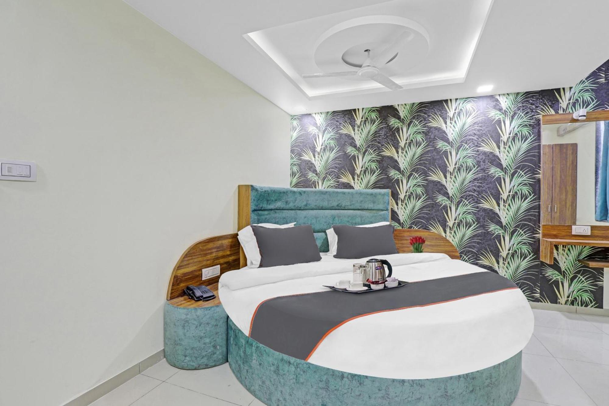 ואדודרה Hotel O Hill View מראה חיצוני תמונה