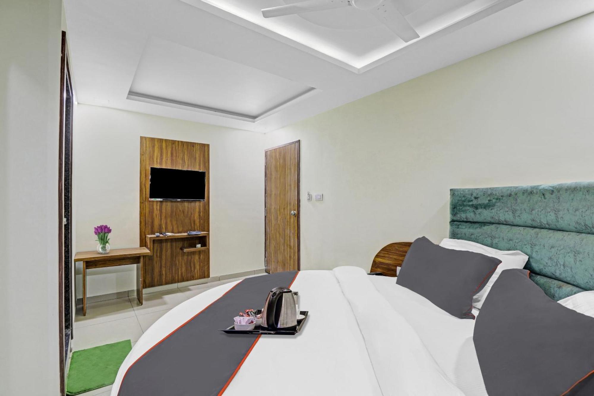 ואדודרה Hotel O Hill View מראה חיצוני תמונה